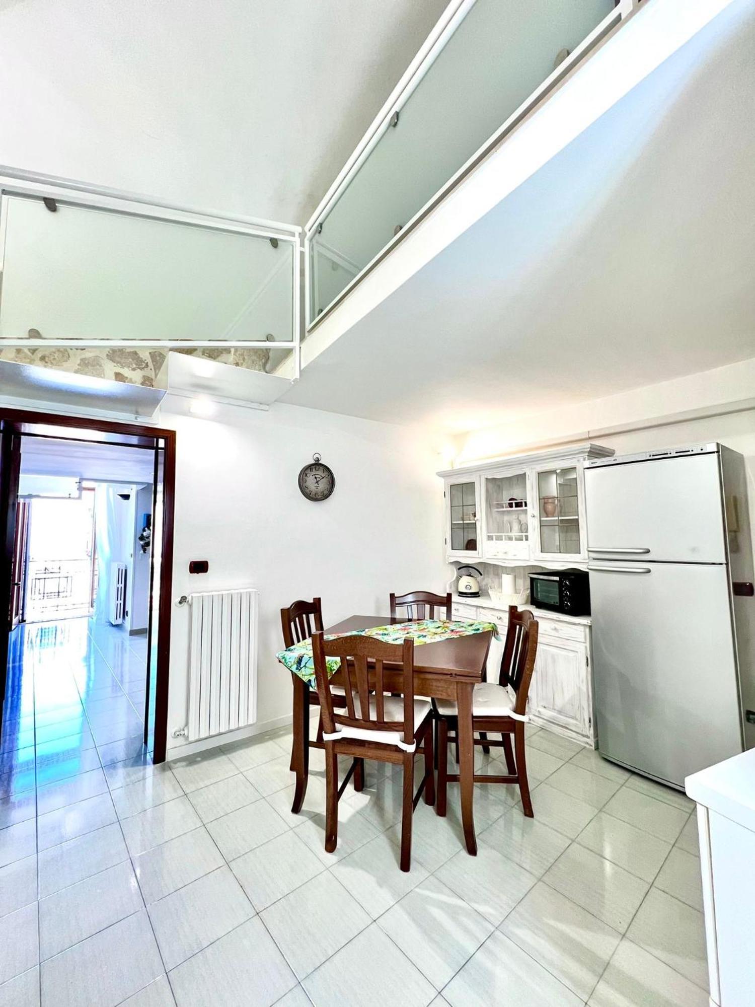 Torrione Apartment Джовинацо Екстериор снимка