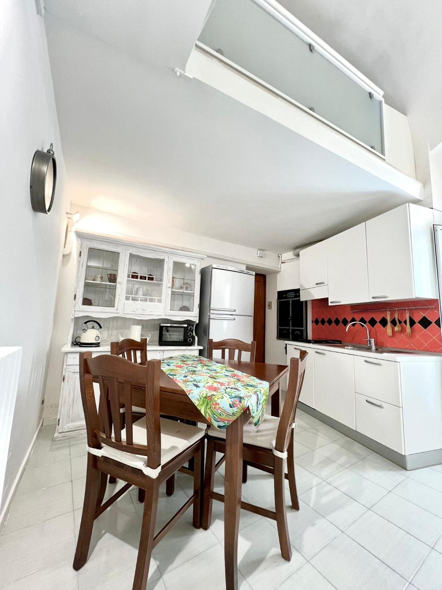 Torrione Apartment Джовинацо Екстериор снимка