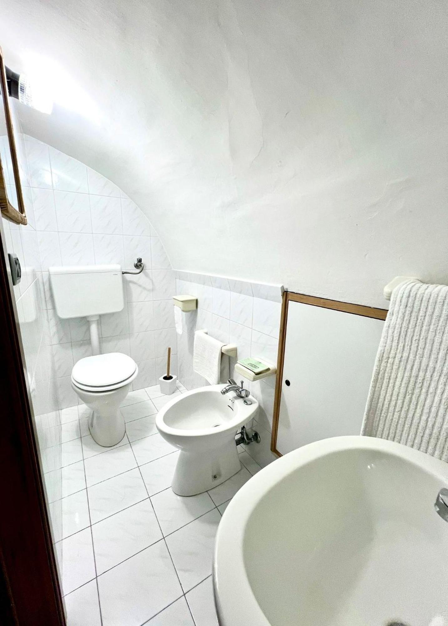 Torrione Apartment Джовинацо Екстериор снимка