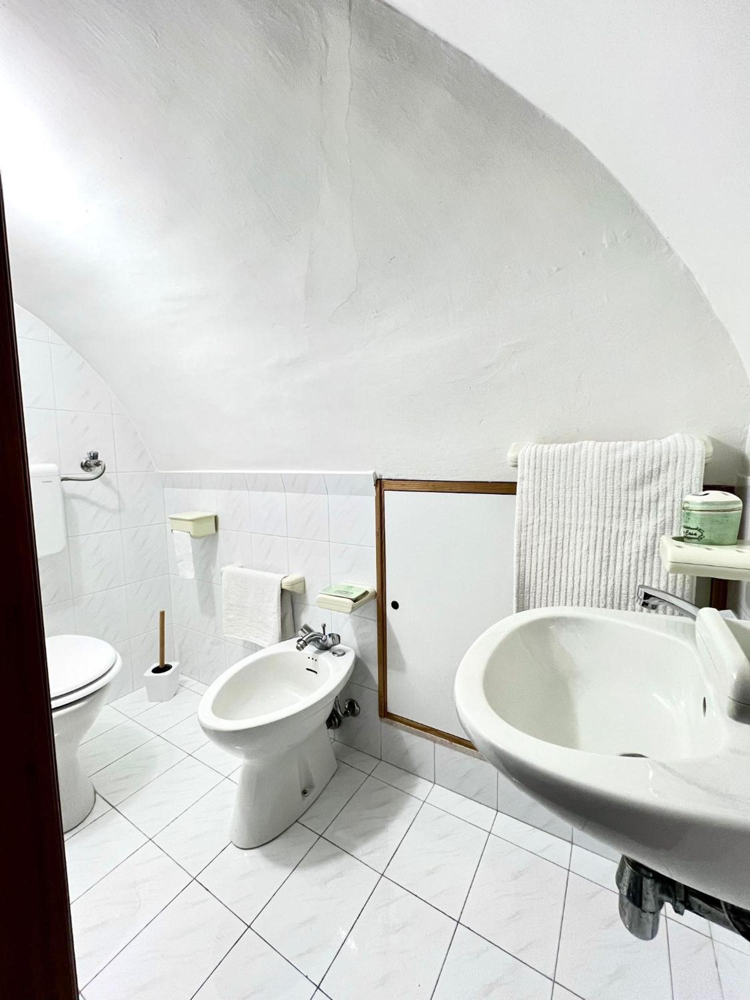 Torrione Apartment Джовинацо Екстериор снимка