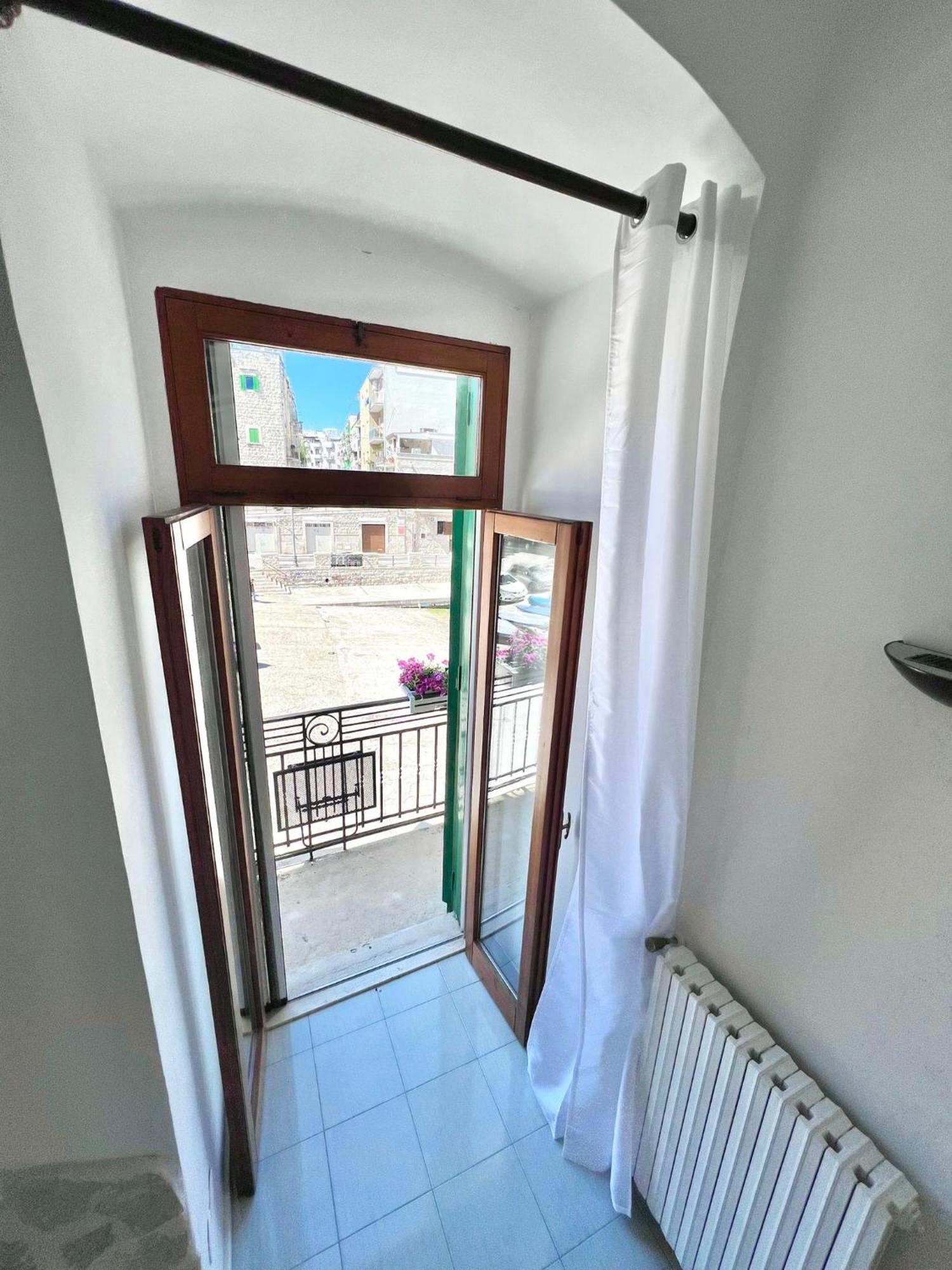 Torrione Apartment Джовинацо Екстериор снимка
