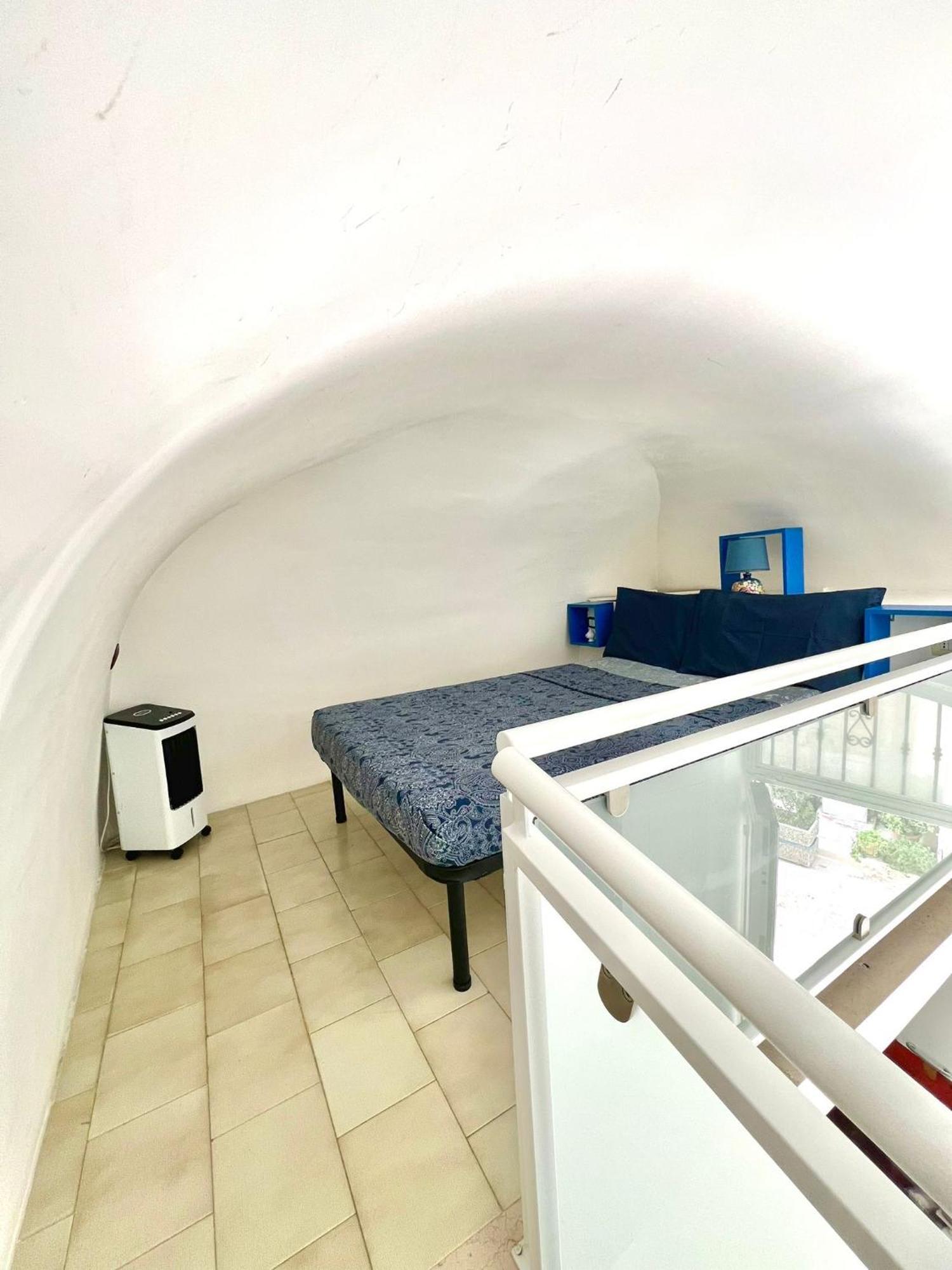 Torrione Apartment Джовинацо Екстериор снимка